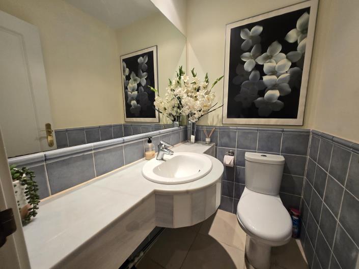 Image No.19-2 Bed Apartment for sale