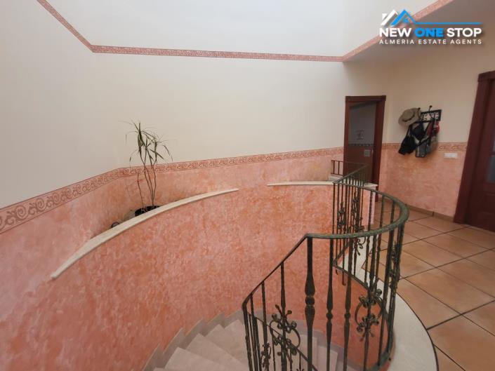 Image No.10-4 Bed Villa / Detached for sale