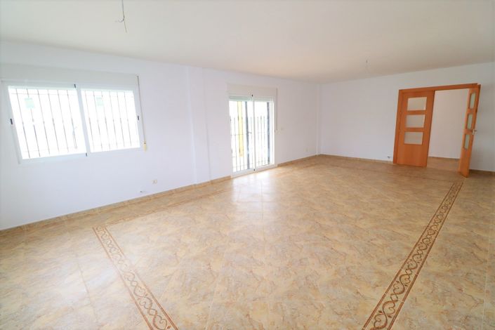 Image No.10-5 Bed Villa for sale