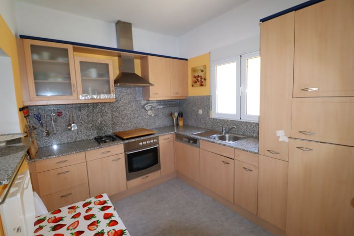 Image No.23-3 Bed Country House for sale