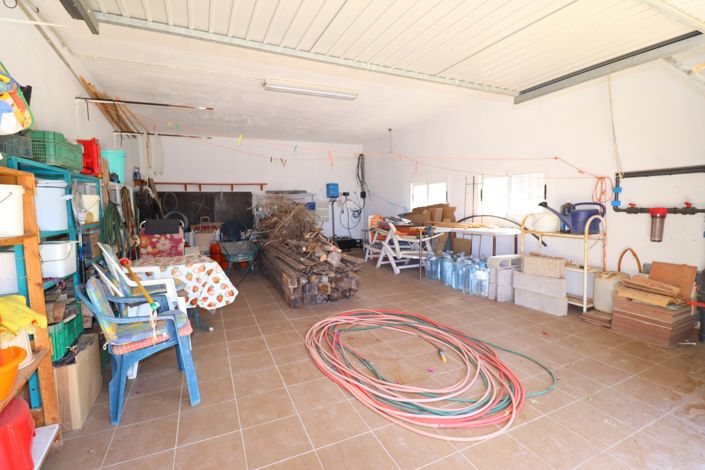 Image No.38-3 Bed Country House for sale
