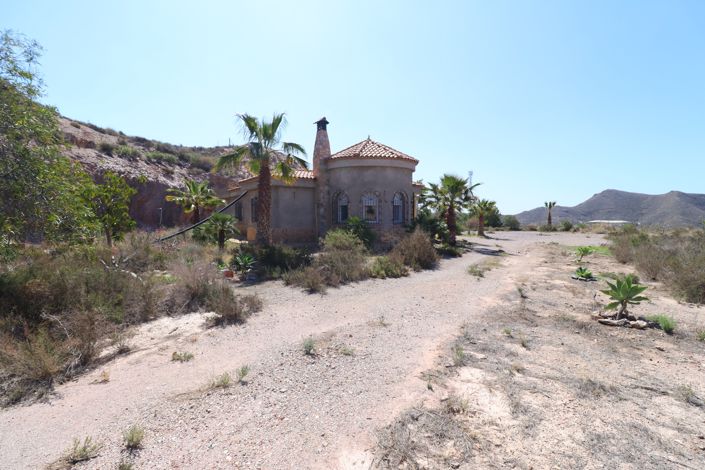 Image No.6-3 Bed Country House for sale