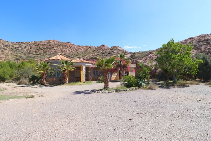Image No.8-3 Bed Country House for sale