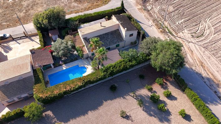 Image No.2-4 Bed Country House for sale