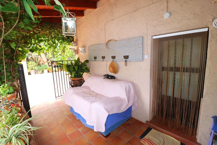 Image No.10-4 Bed Country House for sale