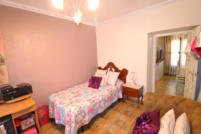 Image No.21-4 Bed Country House for sale