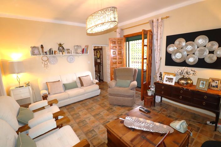 Image No.23-4 Bed Country House for sale