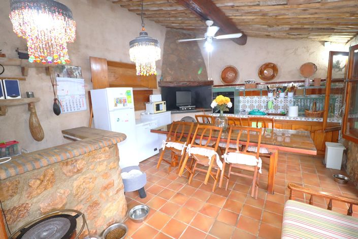 Image No.42-4 Bed Country House for sale
