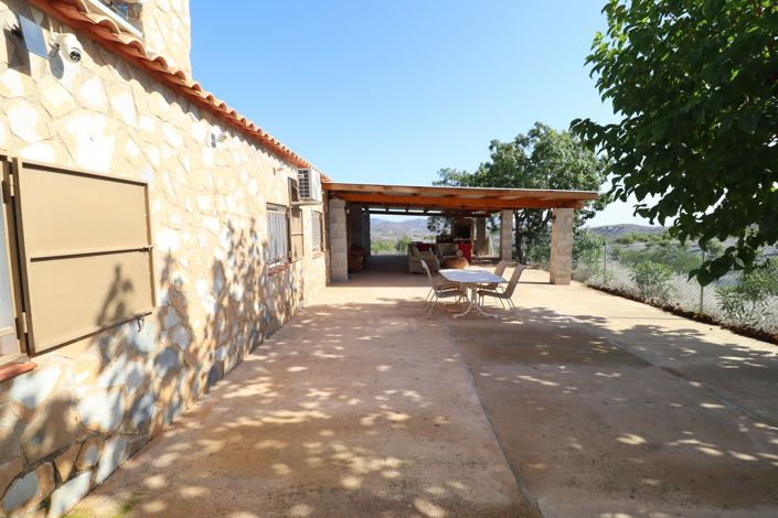 Image No.15-4 Bed Country House for sale