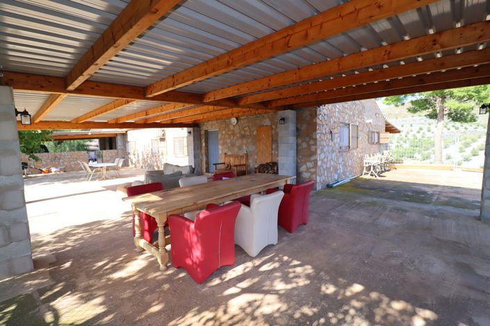 Image No.17-4 Bed Country House for sale