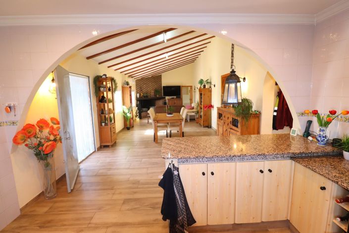 Image No.23-4 Bed Country House for sale