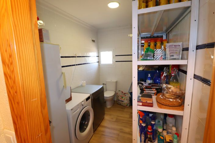 Image No.26-4 Bed Country House for sale