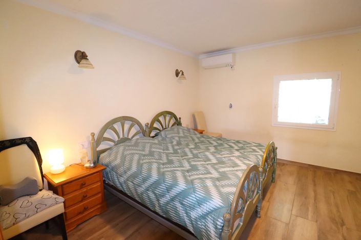 Image No.28-4 Bed Country House for sale