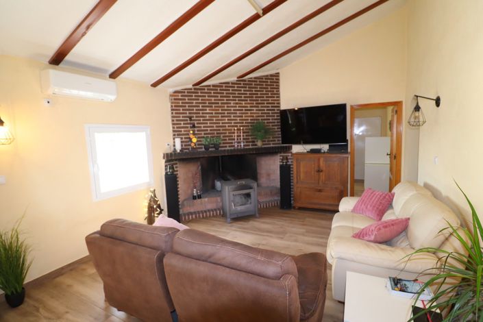 Image No.34-4 Bed Country House for sale