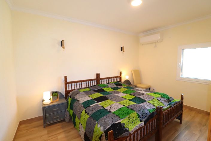 Image No.40-4 Bed Country House for sale