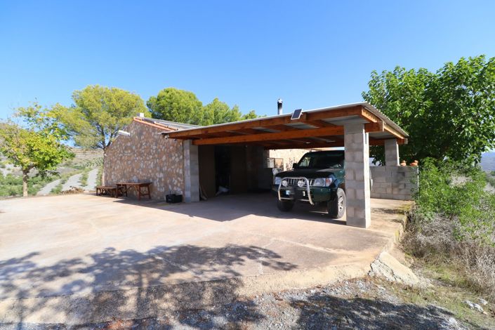 Image No.7-4 Bed Country House for sale