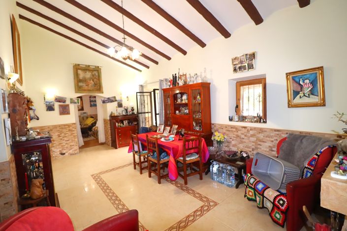 Image No.11-3 Bed Country House for sale