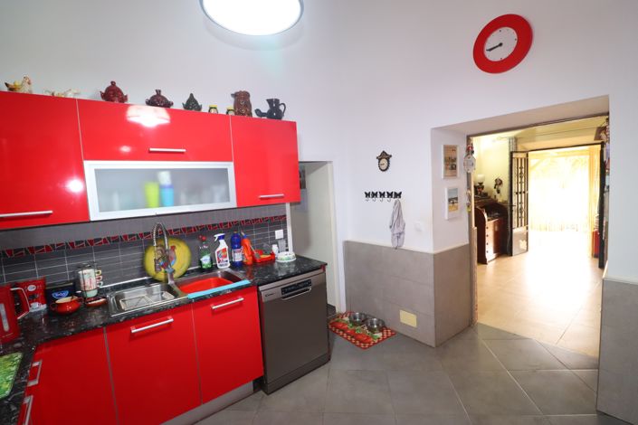 Image No.18-3 Bed Country House for sale