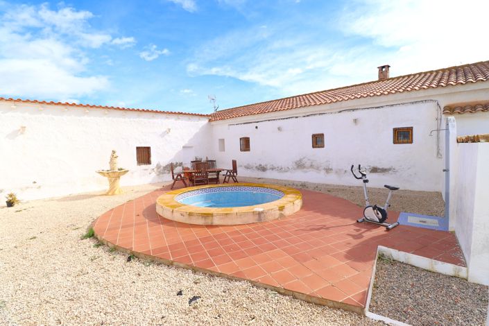 Image No.44-3 Bed Country House for sale