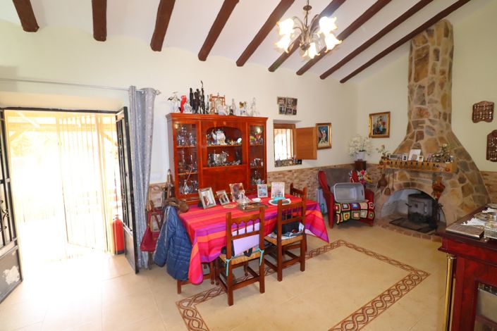 Image No.9-3 Bed Country House for sale