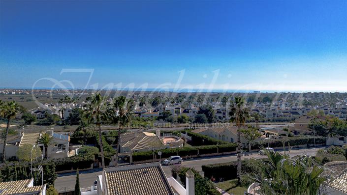 Image No.37-3 Bed Villa / Detached for sale