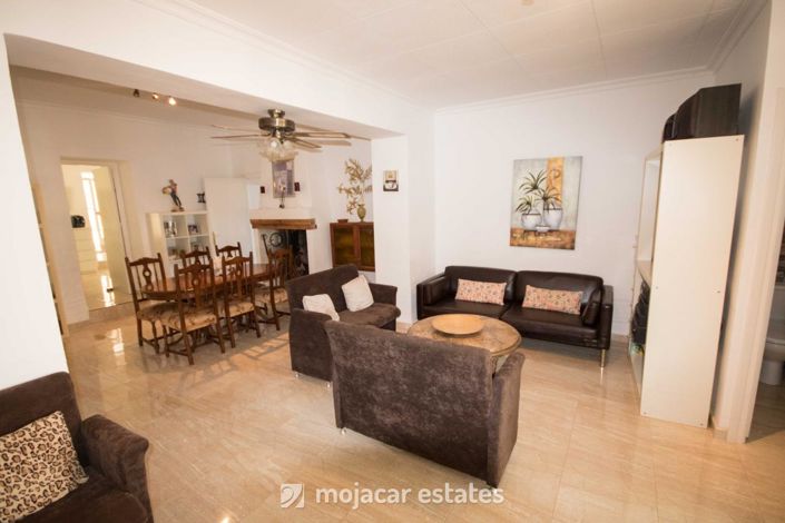 Image No.3-6 Bed Villa for sale