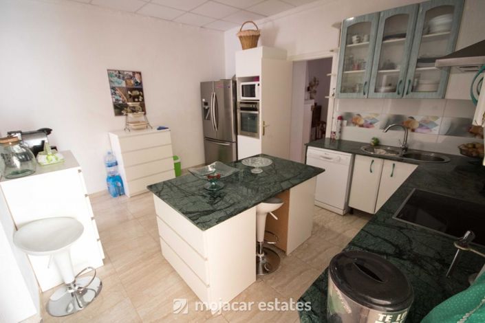 Image No.5-6 Bed Villa for sale