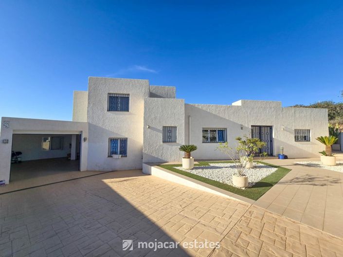 Image No.7-2 Bed Villa for sale
