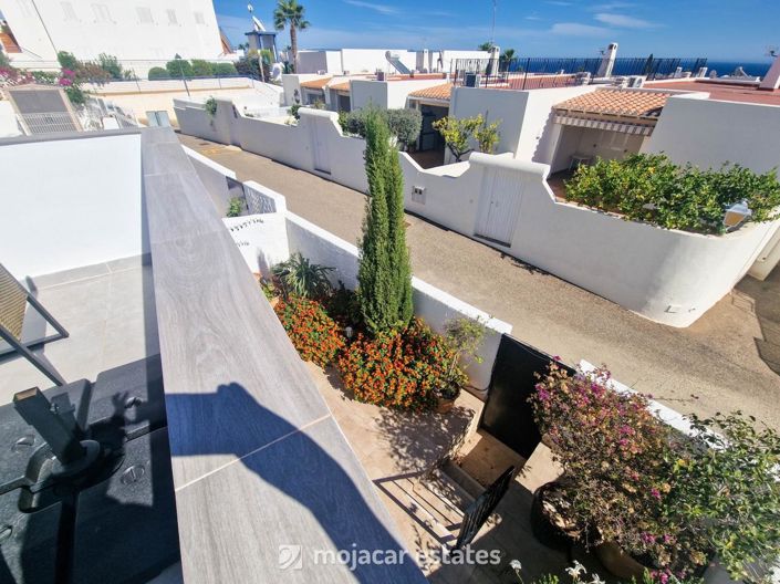 Image No.19-3 Bed Townhouse for sale