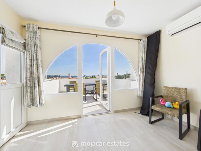 Image No.3-3 Bed Townhouse for sale