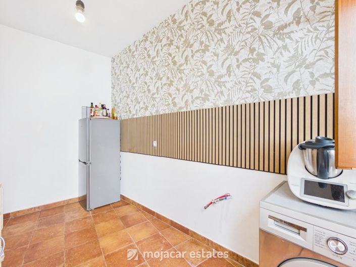 Image No.9-2 Bed Townhouse for sale