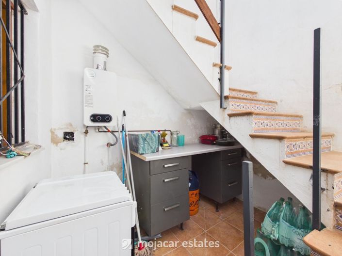 Image No.14-2 Bed Townhouse for sale