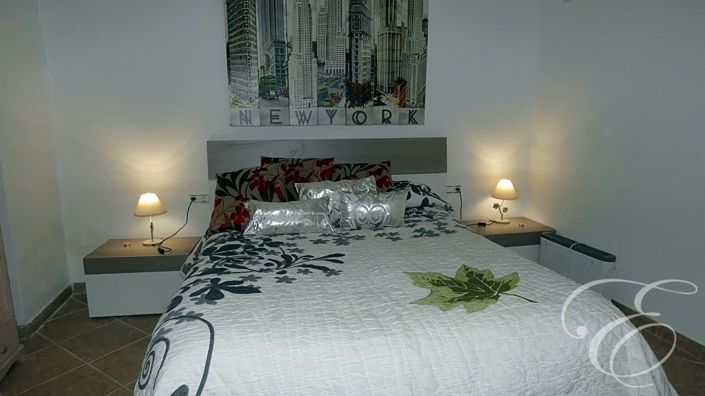 Image No.9-6 Bed Property for sale