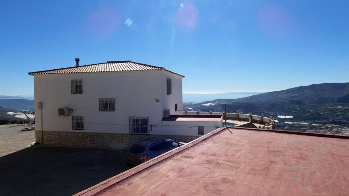 Image No.24-7 Bed Property for sale