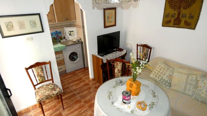 Image No.3-2 Bed Property for sale