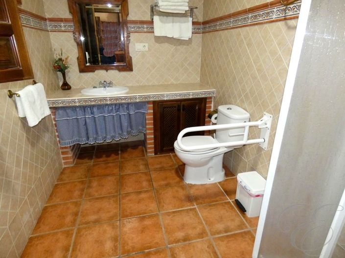 Image No.10-4 Bed Property for sale