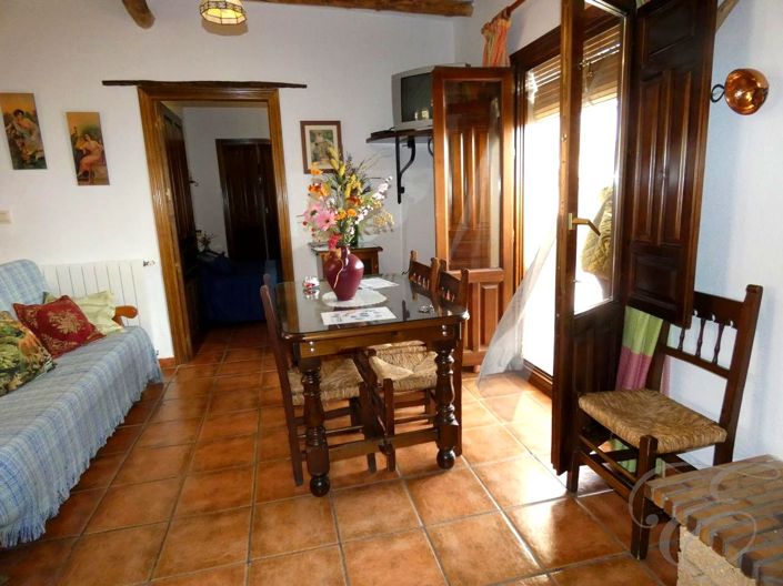 Image No.4-4 Bed Property for sale