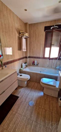 Image No.14-4 Bed Property for sale