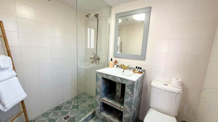 Image No.20-Propriété de 5 chambres à vendre
