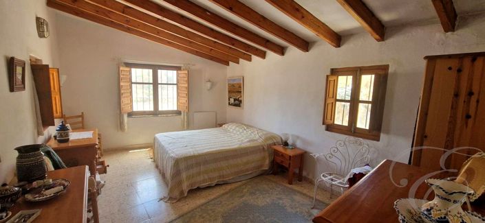 Image No.5-Propriété de 4 chambres à vendre à Cajiz