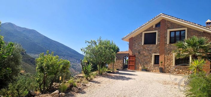 Image No.2-Propriété de 4 chambres à vendre à Alcaucín