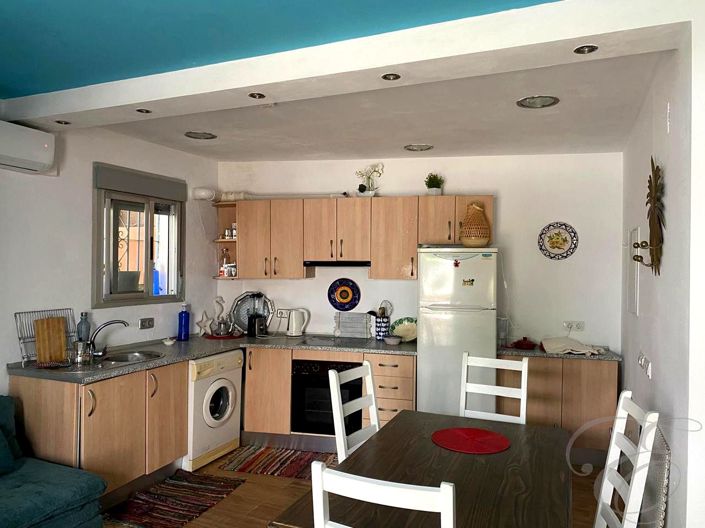 Image No.3-2 Bed Property for sale