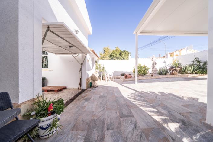 Image No.12-3 Bed Villa for sale