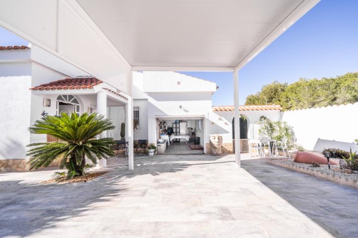 Image No.14-3 Bed Villa for sale