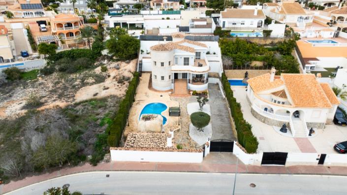 Image No.3-Villa de 4 chambres à vendre à La Marina