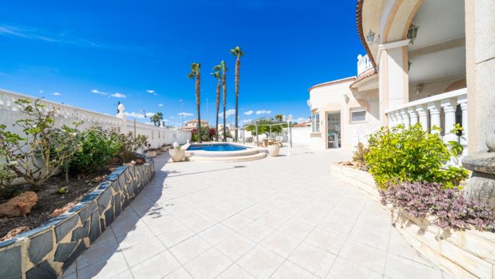 Image No.3-3 Bed Villa for sale