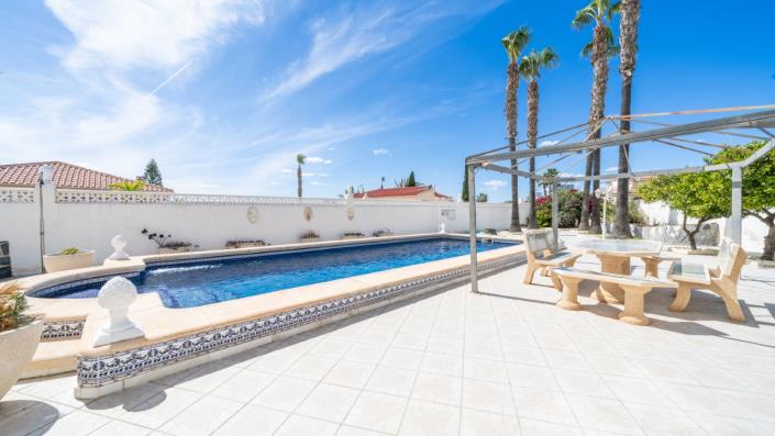 Image No.51-3 Bed Villa for sale