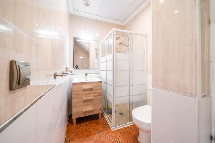 Image No.15-3 Bed Quad for sale