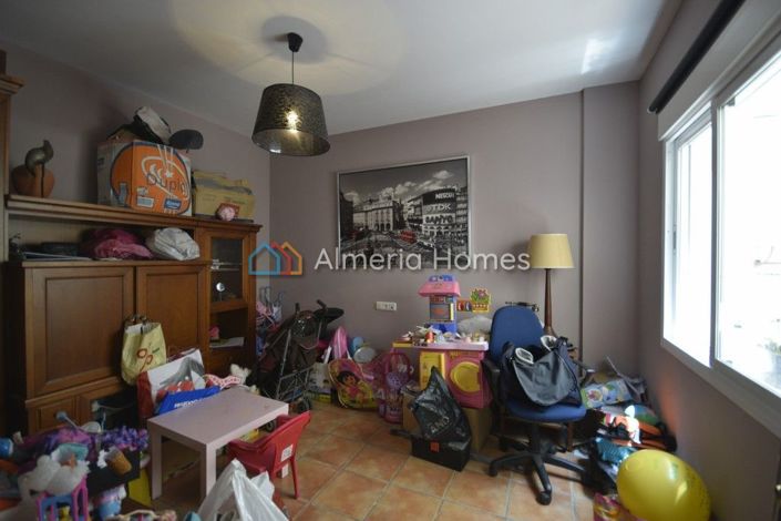 Image No.10-4 Bed Apartment for sale