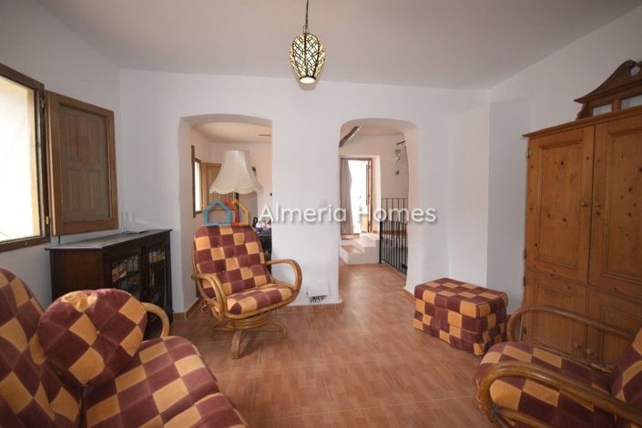 Image No.4-4 Bed Townhouse for sale